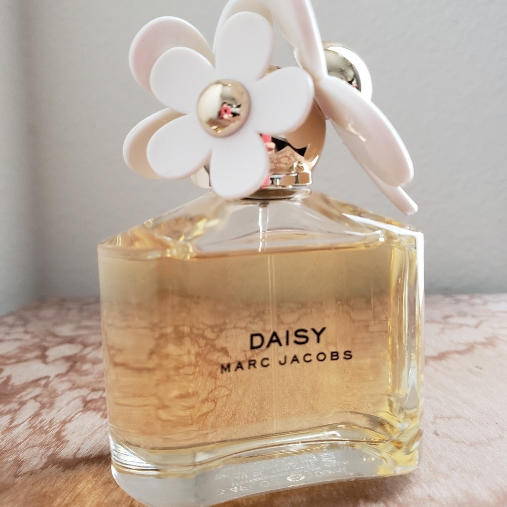 Daisy by Marc Jacobs